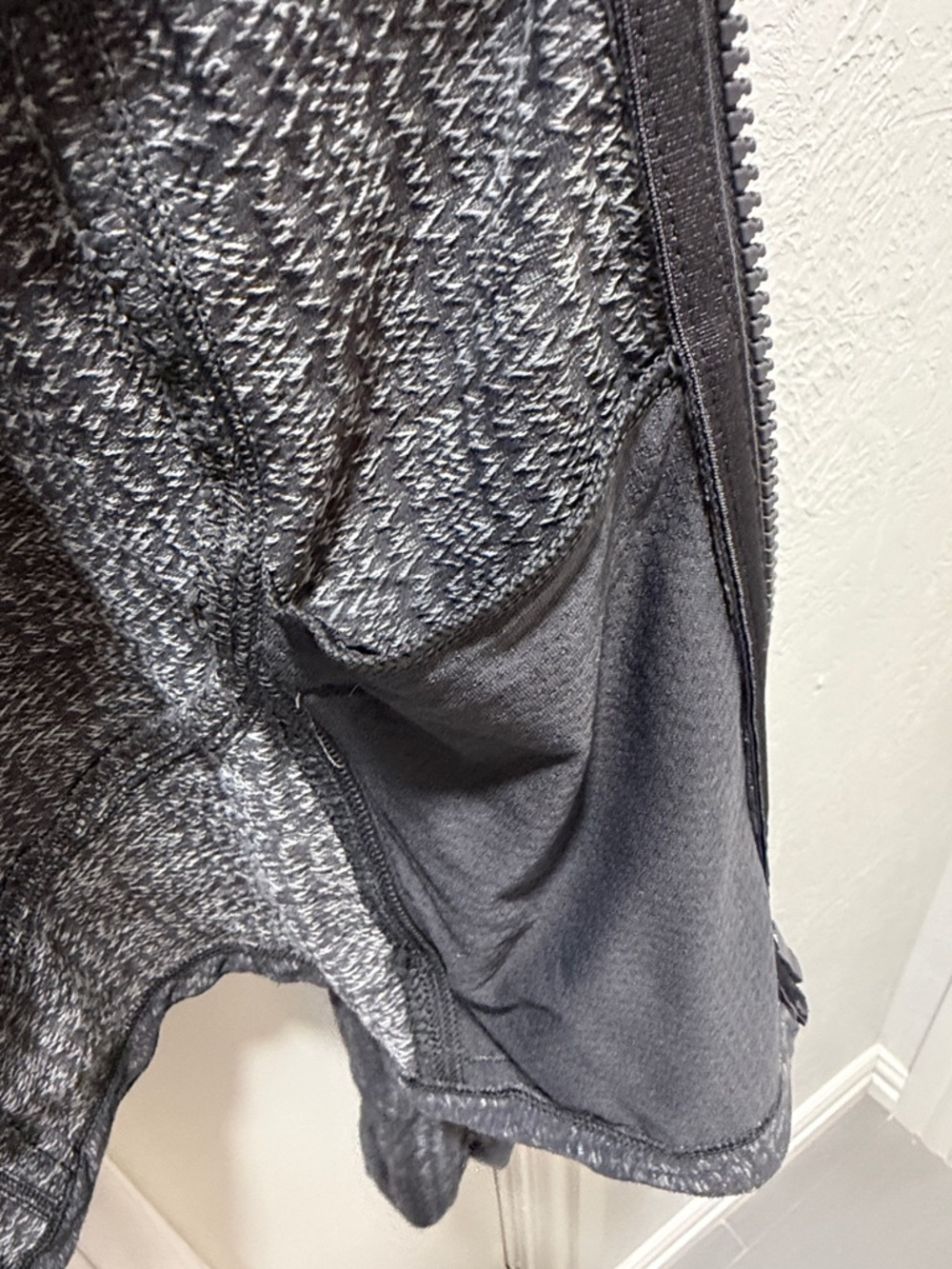 lululemon jacket - Picture 7 of 7